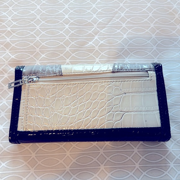 Guess patent leather wallet in black/grey and bone with silver hardware. - Picture 2 of 4